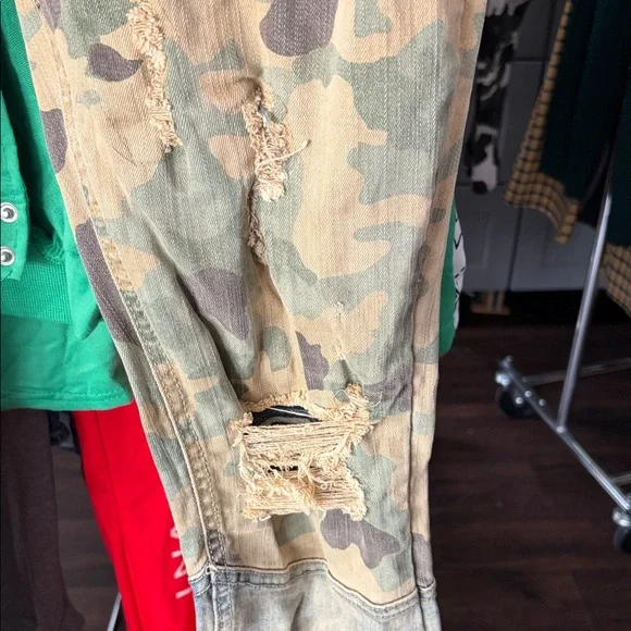 Vintage Distressed Camouflage Patchwork Flare Jeans - Picture 4 of 9